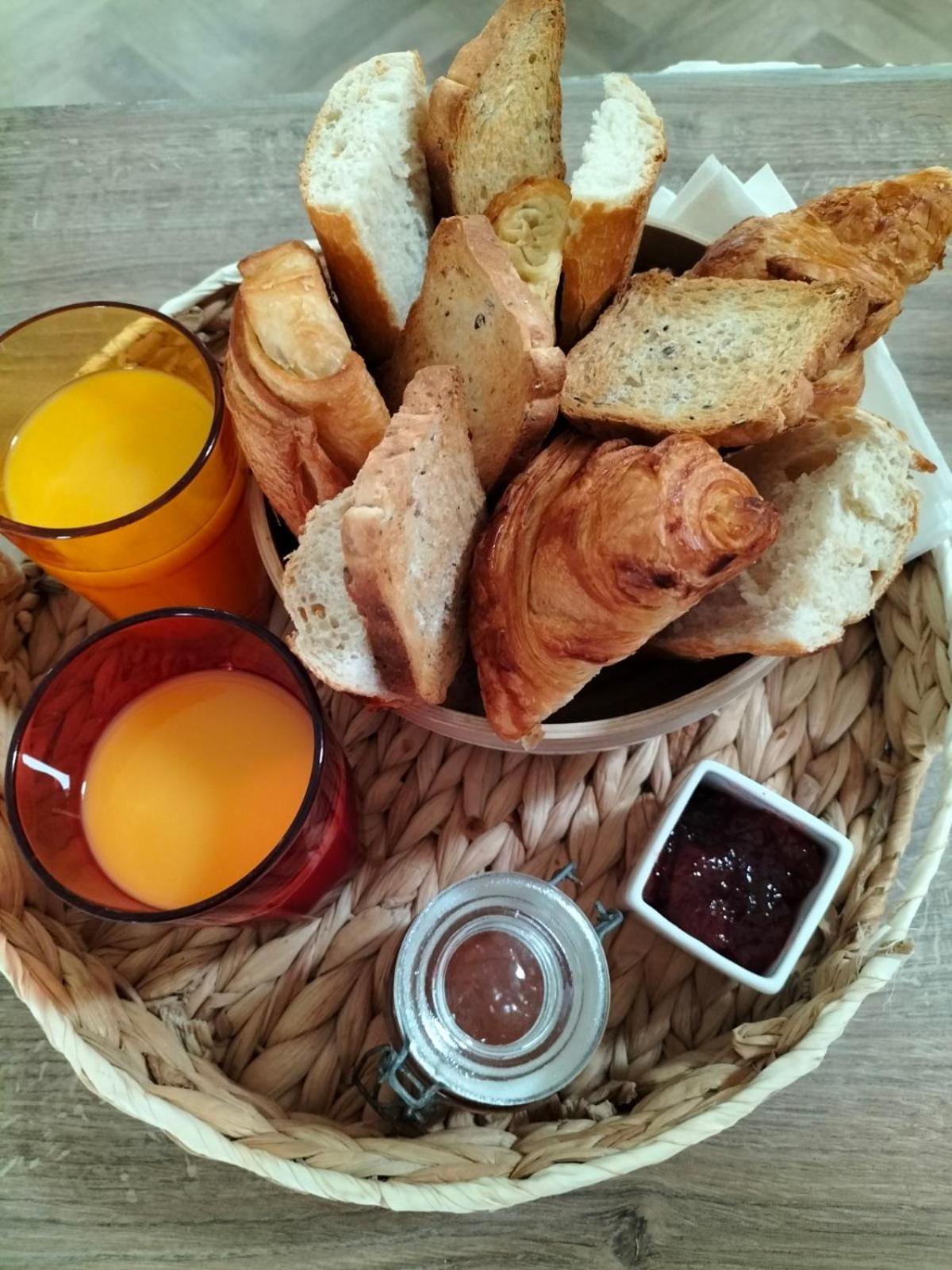 La Maison Du Four A Pain Bed & Breakfast